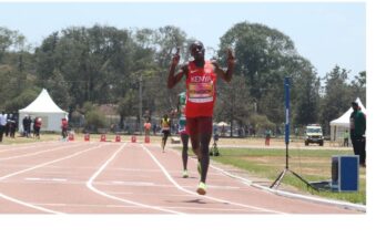 Enock Tuitoek leads the boys’ 3000m